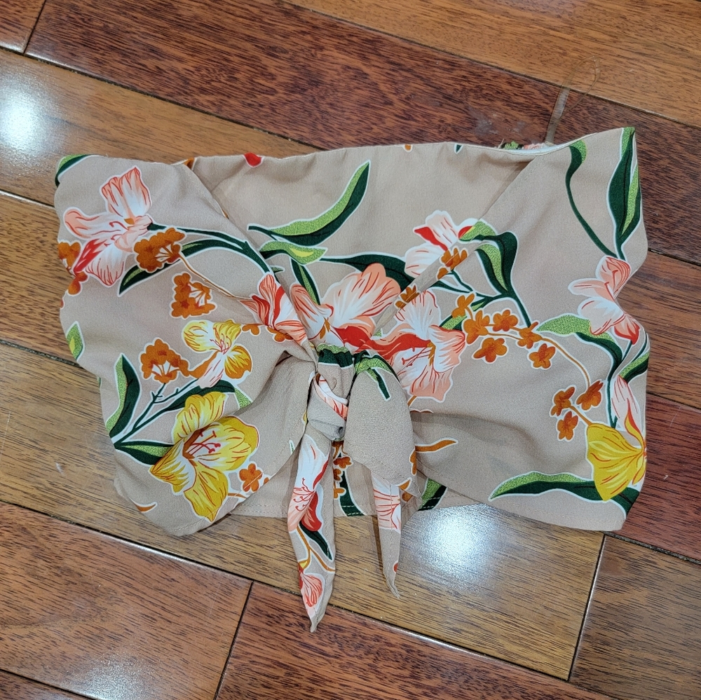 Floral strapless top